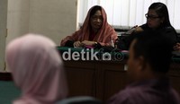 3 Orang bersaksi untuk Nunun, 2 di antaranya adalah pengusaha katering langganan Nunun, Rice Slamet dan kepala rumah Nunun, Lini Suparni. Ramses/detikcom.
