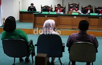 Ketiga saksi tersebut bersaksi bahwa Miranda Gultom sering berkunjung ke rumah Nunun Nurbaetie di Cipete, Jakarta Selatan sebelum fit and proper test Deputi Gubernur Senior (DGS) BI. Ramses/detikcom.
