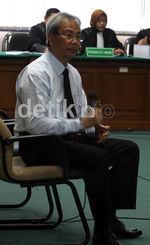 Hartadi A Sarwono Bersaksi untuk Nunun