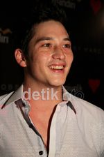 Mike Lewis Si Duda Keren