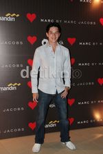 Mike Lewis Si Duda Keren