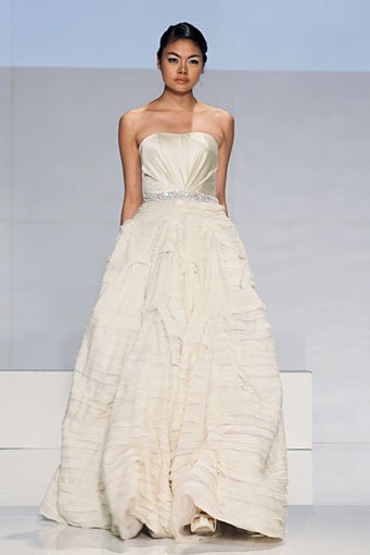 Jeffry Tan Special Celebration 2012 Collection. Bazaar Wedding Exhibition 2012 at The Ballroom Ritz-Carlton. Pacific Place. Jakarta. [Foto: Mohammad Abduh/Wolipop]