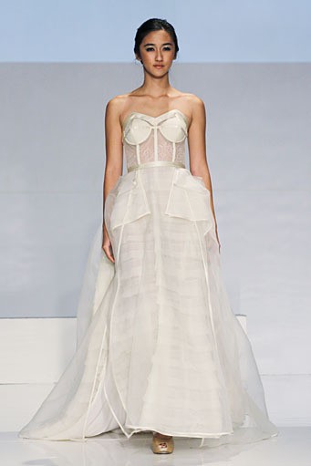 Jeffry Tan Special Celebration 2012 Collection. Bazaar Wedding Exhibition 2012 at The Ballroom Ritz-Carlton. Pacific Place. Jakarta. [Foto: Mohammad Abduh/Wolipop]