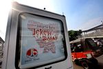 Poster Jokowi-Ahok Diarak Keliling Jakarta