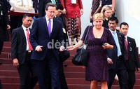 Usai memberikan kuliah umum, PM Inggris David Cameron meninggalkan Universitas Al Azhar yang berada di bilangan Jakarta Selatan tersebut.