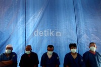 Dalam pemusnahan sabu tersebut, BNN juga menghadirkan para tersangka.