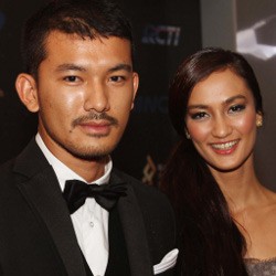 Hanya Tuhan yang Tahu Tanggal Pernikahan Rio Dewanto & Atiqah Hasiholan