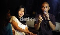 Meskipun tak pernah menyanyikan lagu karya Rinto Harahap di industri musik, Marcell Siahaan juga dipercaya untuk meramaikan konser tersebut.