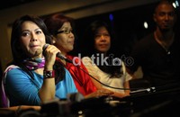 Iis Sugiarto yang pernah mempopulerkan lagu-lagu karya Rinto Harahap juga akan tampil membawakan lagu Seindah Rembulan dan Jangan Sakiti Hatinya.