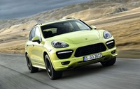 Porsche Cayenne GTS yang menawarkan mesin kuat dan dinamis ini akan ditempatkan di antara Cayenne S dan Cayenne Turbo. (Dok Porsche).