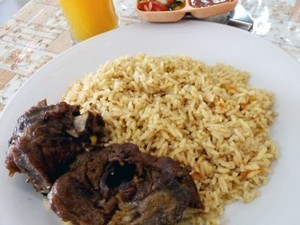 Makan Nasi Kebuli di Kampung Arab