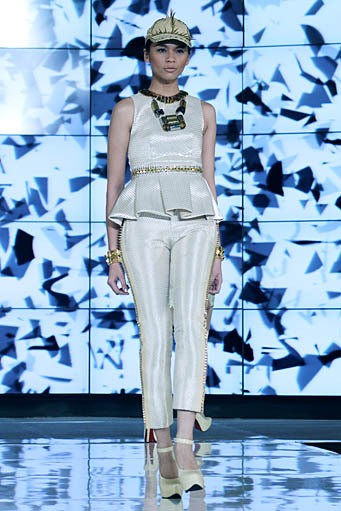 Priyo Oktaviano Noir et Blanc The Ultimate Style. Fashion Nation 2012 for Audi Fashion Sixth Nation at Senayan City. Jakarta. [Foto: Mohammad Abduh/Wolipop]