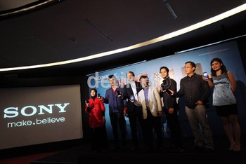 Peluncuran smartphone Xperia dari Sony, dengan tema Made of Imagination, untuk mendemonstrasikan bagaimana smartphone Experia terbuat dari imajinasi.