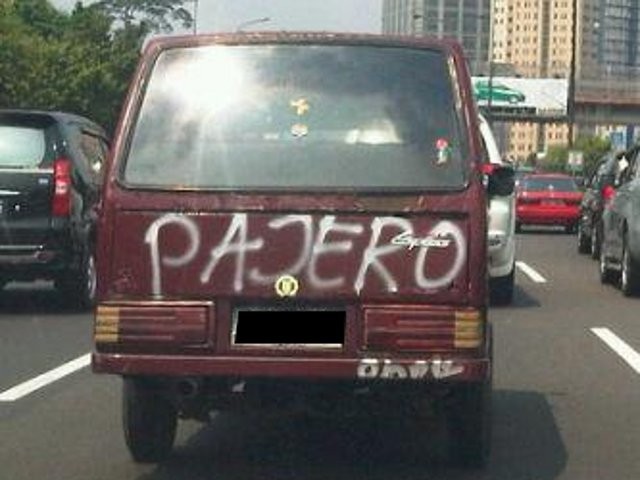 Mobil Tua Pajero
