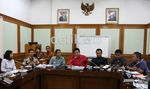 Husni Malik Pimpin KPU 2012-2017