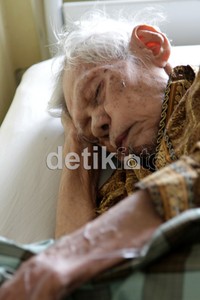 Haji Bodong bisa dirawat di rumah sakit lantaran biayanya ditanggung oleh Dinas Kesehatan Pemprov DKI Jakarta.