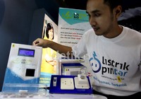Dengan listrik koin yang ditawarkan PLN, pelanggan bisa memasukkan koin pecahan Rp 500 dan Rp 1000, listrik tersebut akan menyala selama 30 menit.