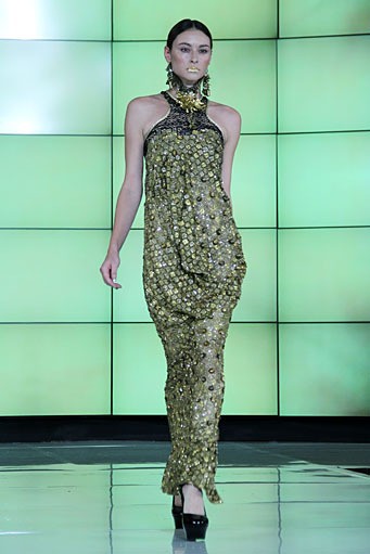 Sapto Djojokartiko Noir et Blanc The Ultimate Style. Fashion Nation 2012 for Audi Fashion Sixth Nation at Senayan City. Jakarta. [Foto: Mohammad Abduh/Wolipop]