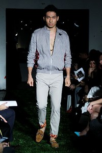 Didiet Maulana Tropical Painting. Ikat Indonesia Pour Homme. SCBD Lot. 14 Sudirman. Jakarta. [Fot: Mohammad Abduh/Wolipop]