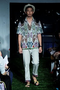 Didiet Maulana Tropical Painting. Ikat Indonesia Pour Homme. SCBD Lot. 14 Sudirman. Jakarta. [Fot: Mohammad Abduh/Wolipop]