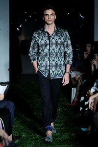 Didiet Maulana Tropical Painting. Ikat Indonesia Pour Homme. SCBD Lot. 14 Sudirman. Jakarta. [Fot: Mohammad Abduh/Wolipop]