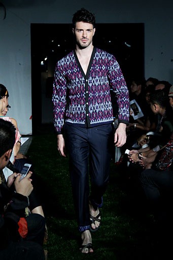 Didiet Maulana Tropical Painting. Ikat Indonesia Pour Homme. SCBD Lot. 14 Sudirman. Jakarta. [Fot: Mohammad Abduh/Wolipop]