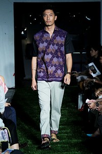 Didiet Maulana Tropical Painting. Ikat Indonesia Pour Homme. SCBD Lot. 14 Sudirman. Jakarta. [Fot: Mohammad Abduh/Wolipop]