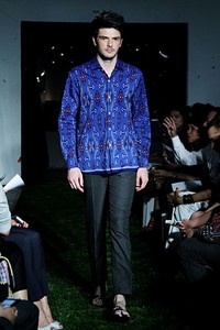 Didiet Maulana Tropical Painting. Ikat Indonesia Pour Homme. SCBD Lot. 14 Sudirman. Jakarta. [Fot: Mohammad Abduh/Wolipop]