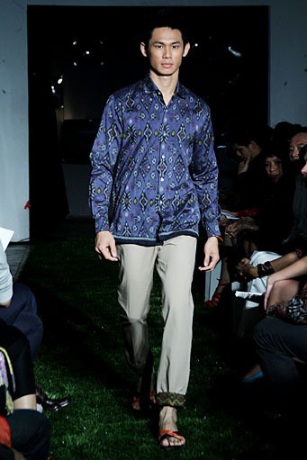 Didiet Maulana Tropical Painting. Ikat Indonesia Pour Homme. SCBD Lot. 14 Sudirman. Jakarta. [Fot: Mohammad Abduh/Wolipop]