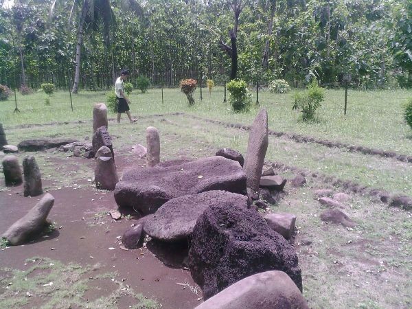 Ada Piramida Di Taman Purbakala Pugung Raharjo Lampung