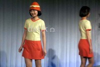 Salah satu model seragam yang dikenakan pramugari asal Jepang.