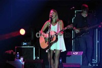Colbie tampil dalam acara SayFestVille yang digelar di Stadion Renang Senayan, Jakarta. (Gusmun/detikHot)