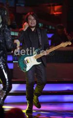 Dewi Persik Nge-Rock dengan Musik Melayu