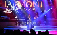 Dewi dipercaya membawakan lagu terlalu manis karya Slank yang diracik dengan balutan musik Orchestra milik Viky Sianipar