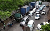 Truk ini hendak masuk tol Kebon Jeruk menuju Merak. Namun kendaraan mengalami kegagalan mesin sehingga mogok di tengah jalan.