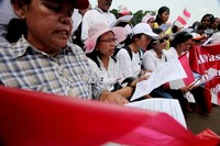 Tadi kami beribadah di jalan seperti yang sudah kami lakukan 3 tahun, kata pendeta GKPB Filadelfia, Palti Panjaitan, di seberang Istana Merdeka, Jl Medan Merdeka Utara, Jakarta, Minggu (15/4/2012).