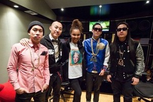Crystal Kay Kolaborasi dengan Far East Movement