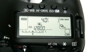 Canon EOS 5D Mark III Diterpa Cahaya Bocor