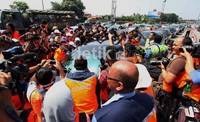 Sampai Maret 2012, jumlah e-Toll Card yang telah diterbitkan mencapai lebih dari 693 ribu kartu atau meningkat 239 % bila dibandingkan dengan posisi Maret 2011.