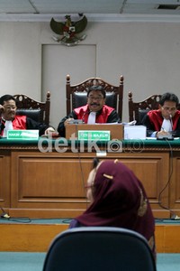 Nunun Nurbaetie juga menceritakan soal kedekatannya dengan Miranda Gultom. Ramses/detikcom.