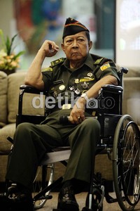 Aktor bernama asli Rahmat Riyadi yang juga membintangi film Kuda-kuda Binal itu harus berjuang melawan penyakit gagal ginjal yang sudah dideritanya selama 38 tahun.