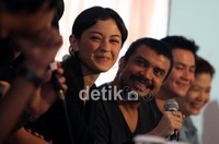 Dara cantik kelahiran 6 Agustus 1993 itu mengaku sangat senang bisa terlibat dalam film yang juga sempat tayang perdana dan sukses di Filipina pada Maret 2012 yang lalu.
