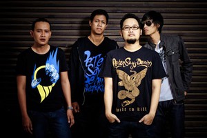 Perjalanan Tiga Belas Tahun Disconnected