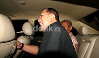 Politikus PDIP tersebut melemparkan senyum kepada wartawan saat memasuki mobil yang akan membawanya meninggalkan gedung KPK, Jakarta Selatan. Ramses/detikcom.