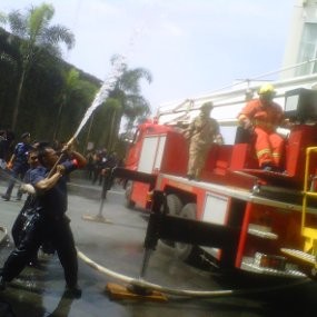 Simulasi Kebakaran Digelar di Hotel Novotel