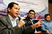 Politisi Partai Golkar Indra J.Piliang menanggapi hasil survei. Menurutnya lawan terdekat Foke yakni Joko-Ahok.