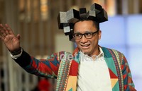 Ia berlaga menjadi model acara fashion show tersebut bersama rekan-rekannya yang lain.