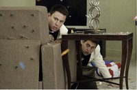 Schmidt dan Jenko sendiri dulu merupakan teman satu SMA. Tapi, keduanya beredar di wilayah pergaulan yang berbeda. Schmidt seorang nerd sementara Jenko siswa populer. (Sony Pictures)