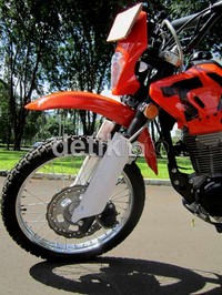 Motor dengan tipe 4 langkah OHC tersebut dibanderol dengan harga Rp 13,4 juta.
