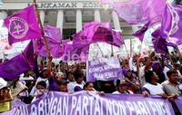 Mereka berkaca dari PT 2,5 persen pada Pemilu 2009 dinilai tidak efektif. Bahkan mendorong jual beli suara.